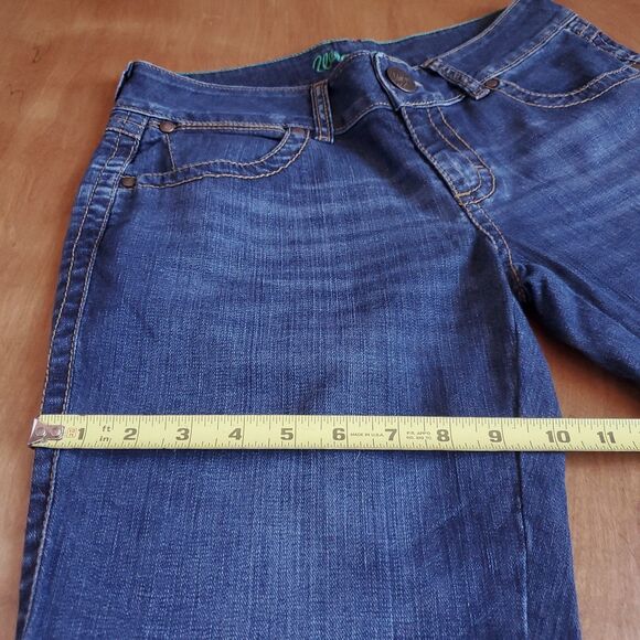 Wrangler Bootcut Embroidered Jeans Sz 5 Low Rise SAMPLE 30 x 33 Western Cowgirl - Picture 13 of 14
